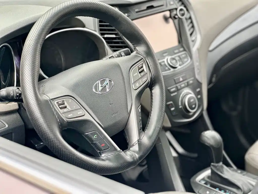 Hyundai Santa Fe (Import) — миниатюра 25