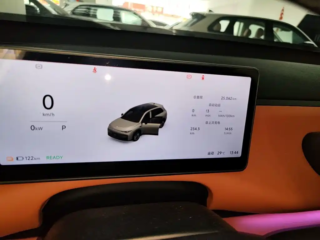 Leapmotor Leapmotor C10 — миниатюра 12