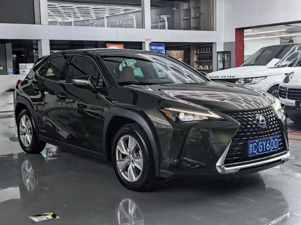 Lexus UX — миниатюра 3