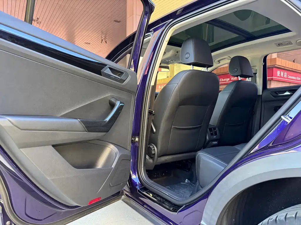 Volkswagen T-Roc — миниатюра 8