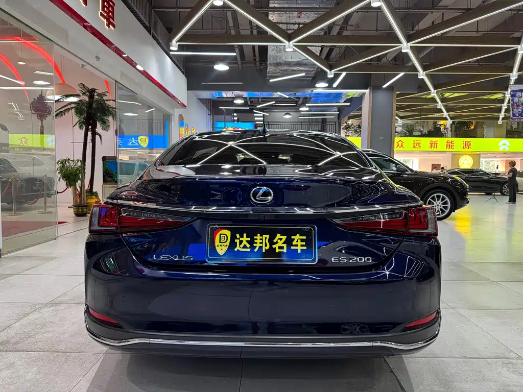 Lexus ES — миниатюра 13