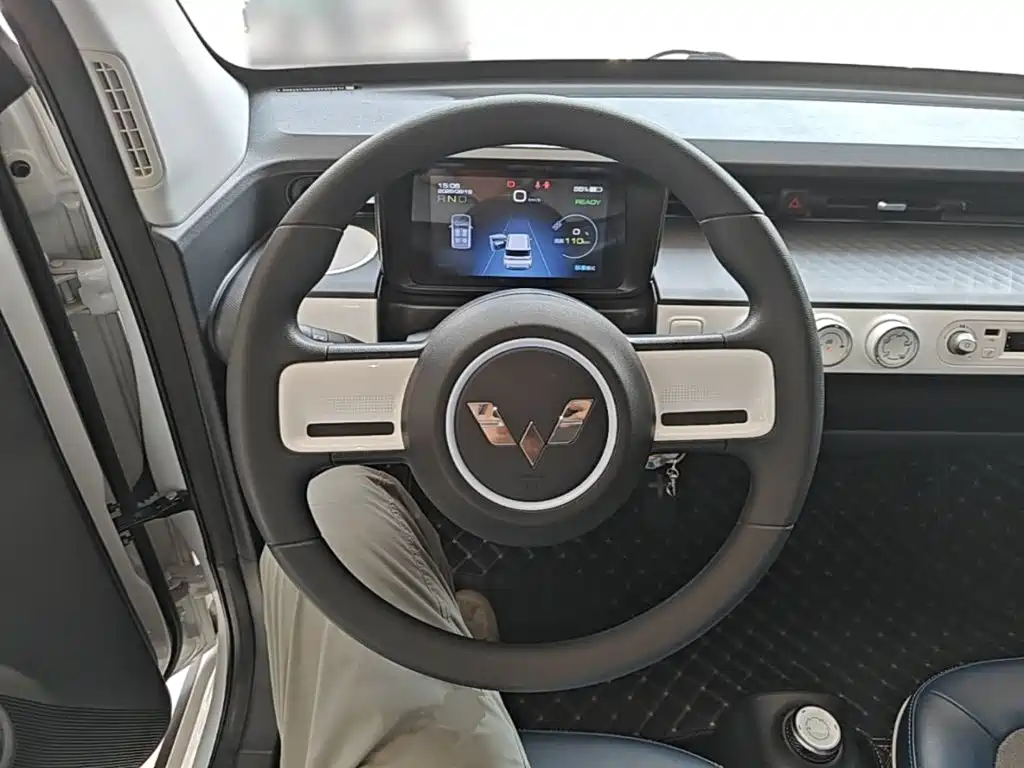 Wuling MINIEV — миниатюра 11