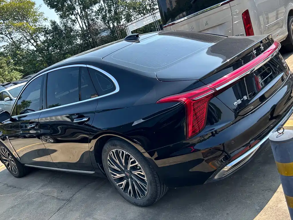 Hongqi Hongqi H5 — миниатюра 8