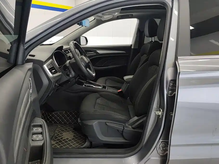 Roewe RX3 — миниатюра 9