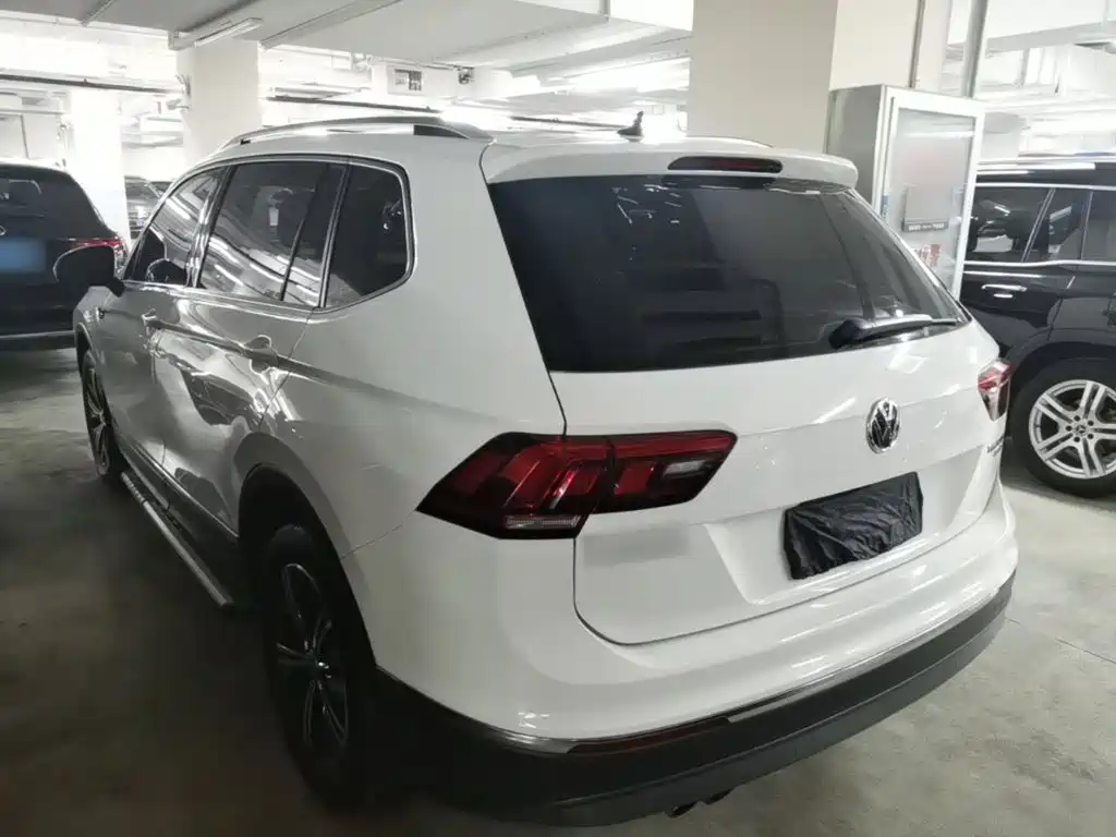 Volkswagen Tiguan L — миниатюра 5