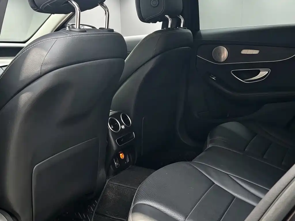 Mercedes-Benz C-Class — миниатюра 9