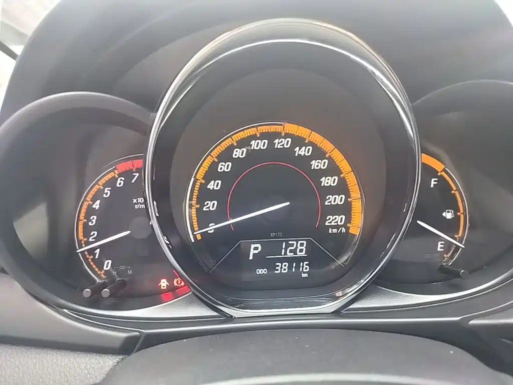 Toyota Yaris L — миниатюра 12