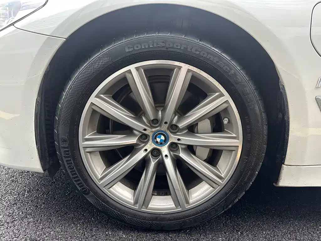BMW 5 Series New Energy — миниатюра 14