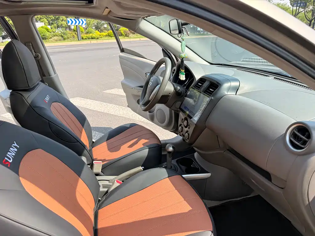 Nissan Sunny 2015 1.5XE CVT Comfort