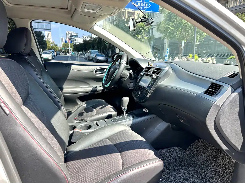 Nissan Tiida — миниатюра 10