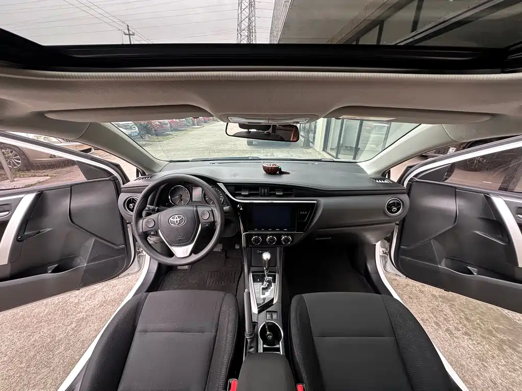 Toyota Corolla — миниатюра 10