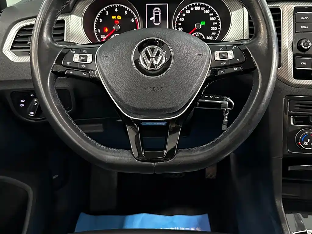 Volkswagen Golf Sportsvan — миниатюра 19