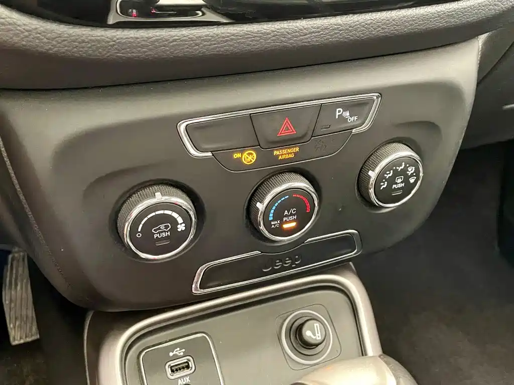Jeep Compass — миниатюра 10