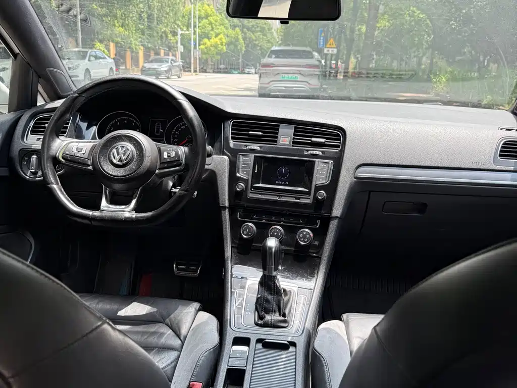 Volkswagen Golf — миниатюра 6