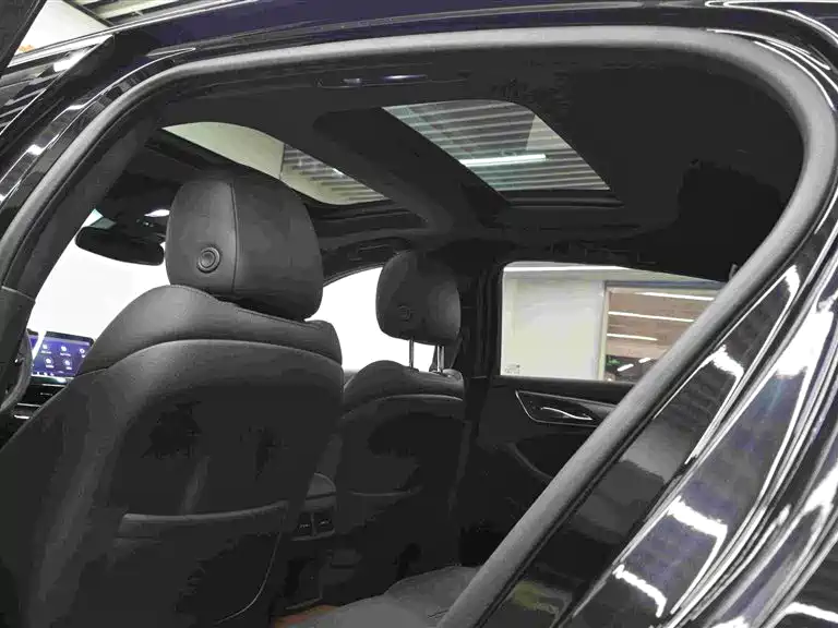Cadillac CT5 — миниатюра 13