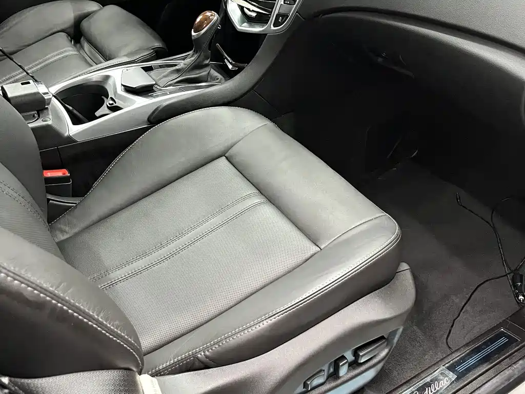 Cadillac SRX — миниатюра 16