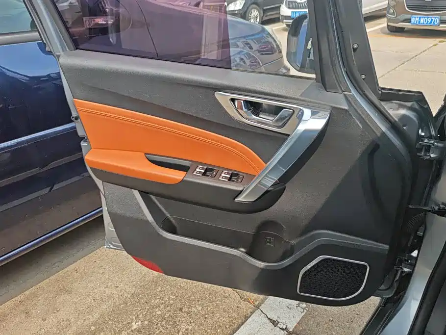 Geely Vision X3 — миниатюра 7