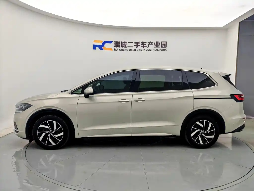 Volkswagen Viloran 2020 330TSI Luxury