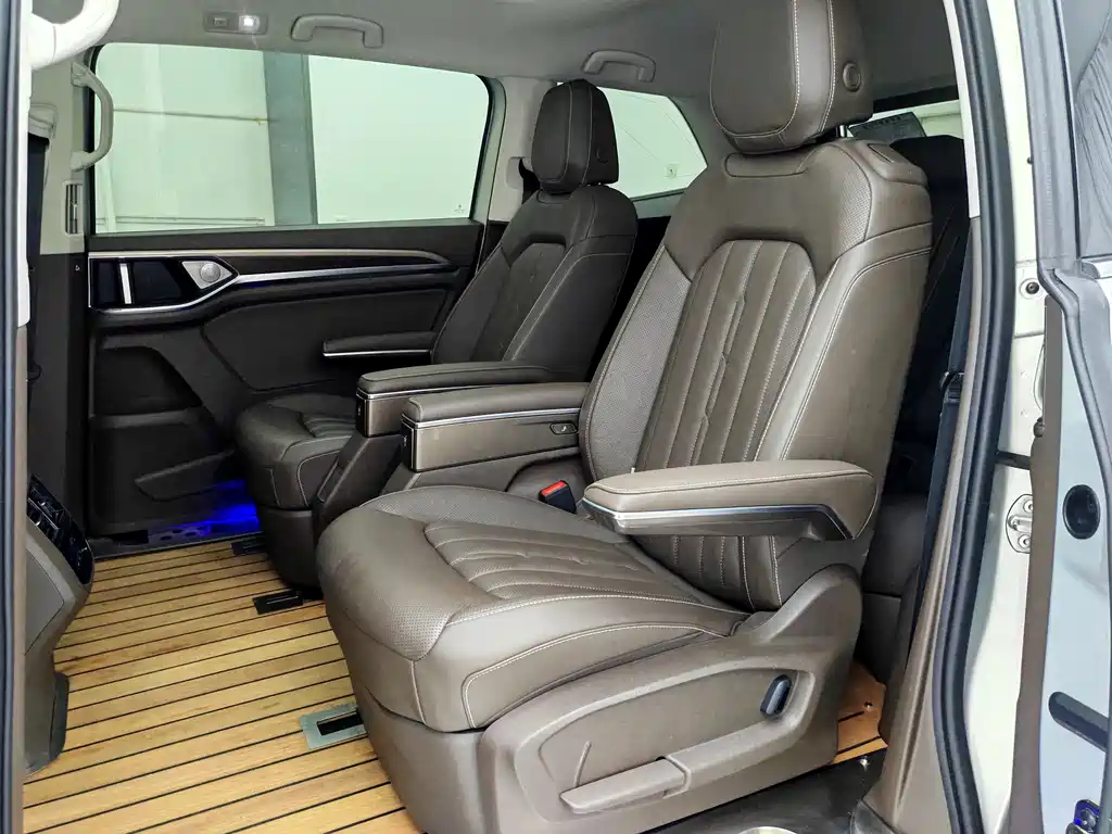 Volkswagen Viloran 2020 330TSI Luxury
