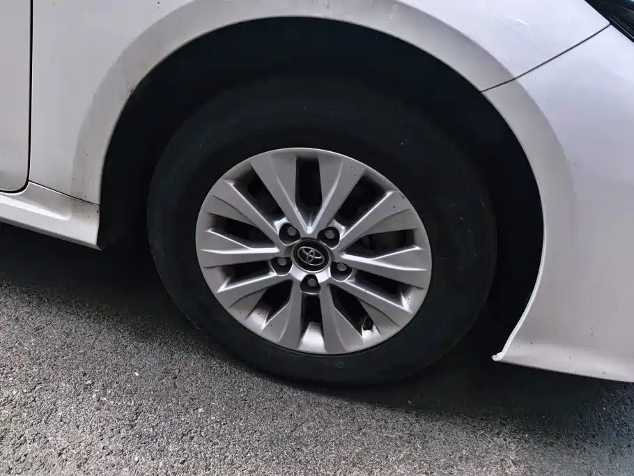 Toyota Corolla — миниатюра 6