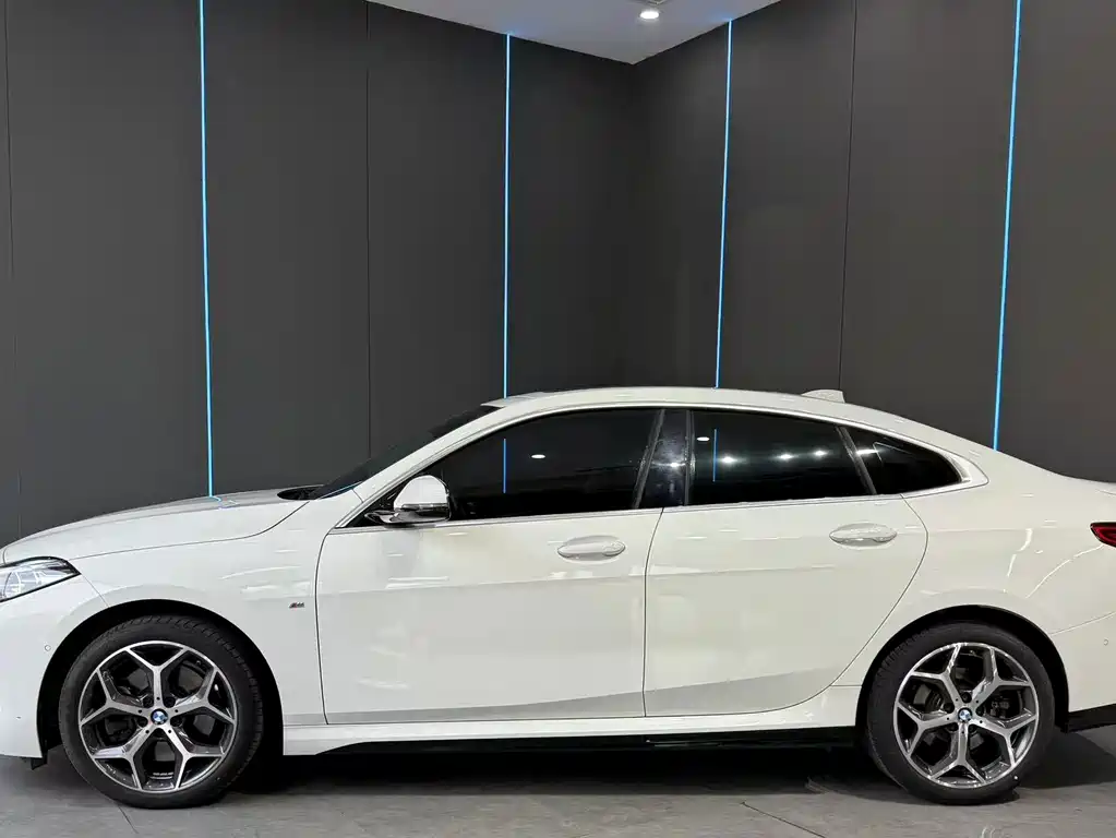 BMW 2 Series (Import) — миниатюра 4