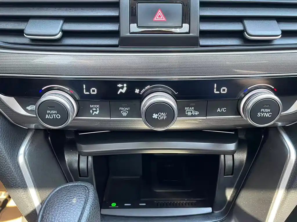 Honda Accord — миниатюра 18