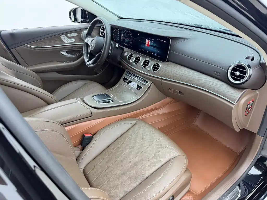 Mercedes-Benz E-Class — миниатюра 19