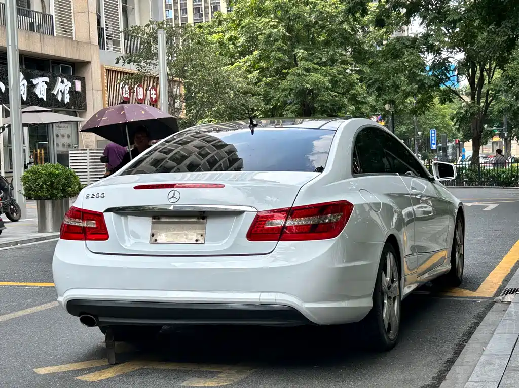 Mercedes-Benz E-Class (Import) — миниатюра 6