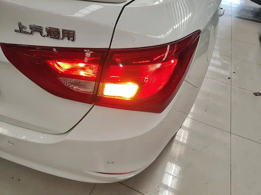 Buick Excelle — миниатюра 8