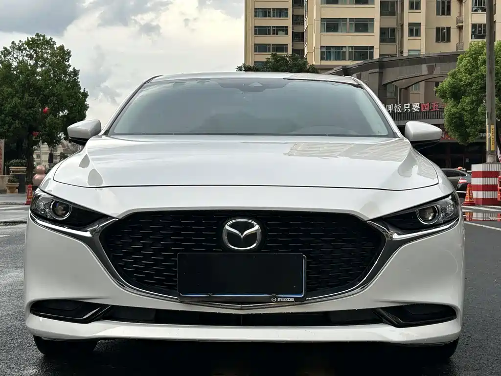 Mazda 3 Axela — миниатюра 2