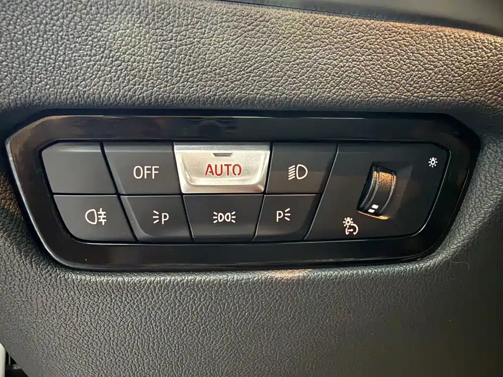 BMW 3 Series — миниатюра 17
