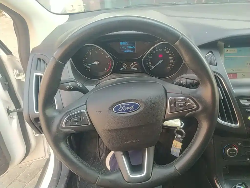 Ford Focus — миниатюра 11