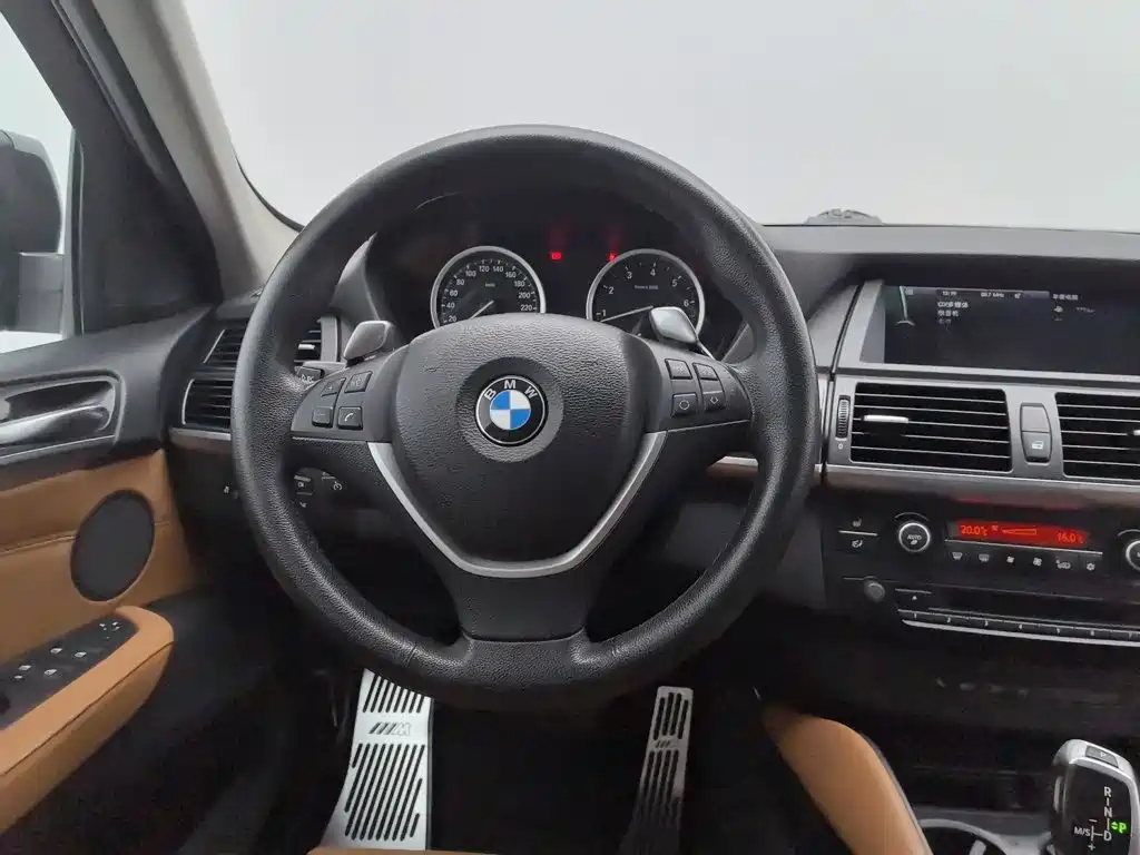 BMW X6 — миниатюра 11