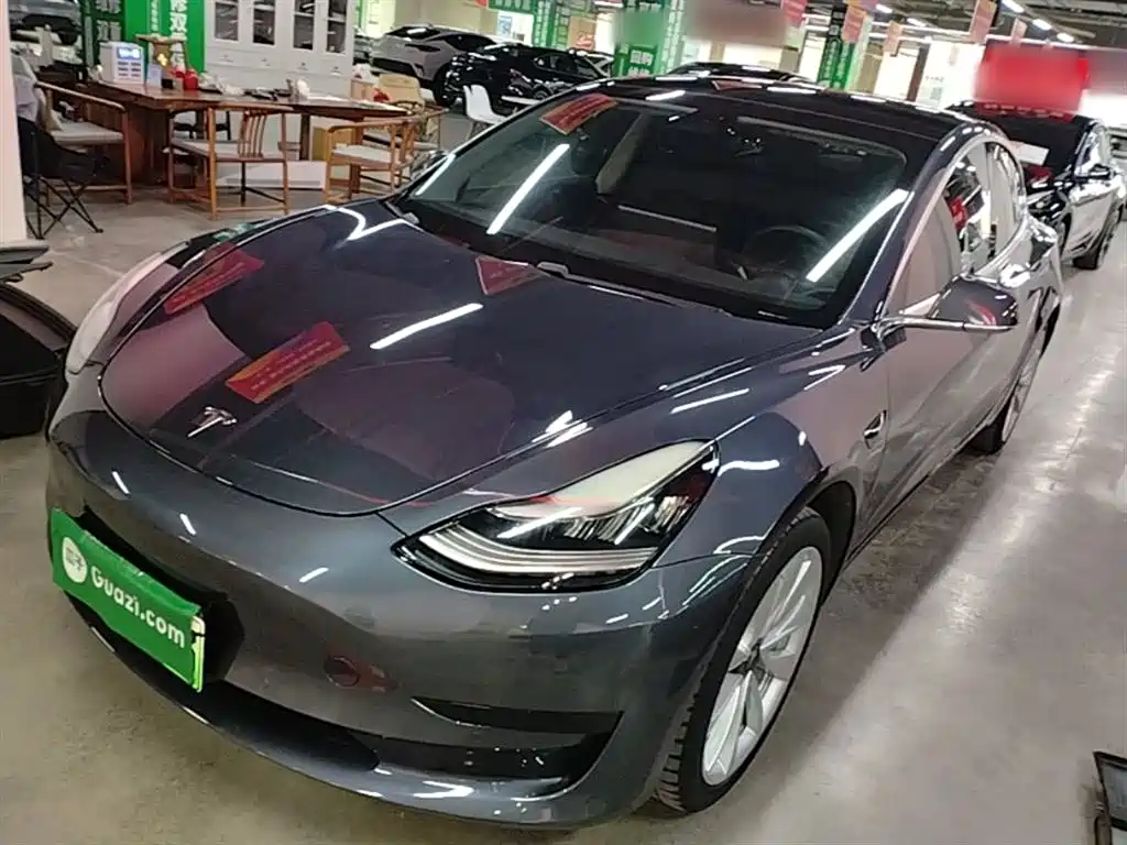 Tesla Model 3 2020