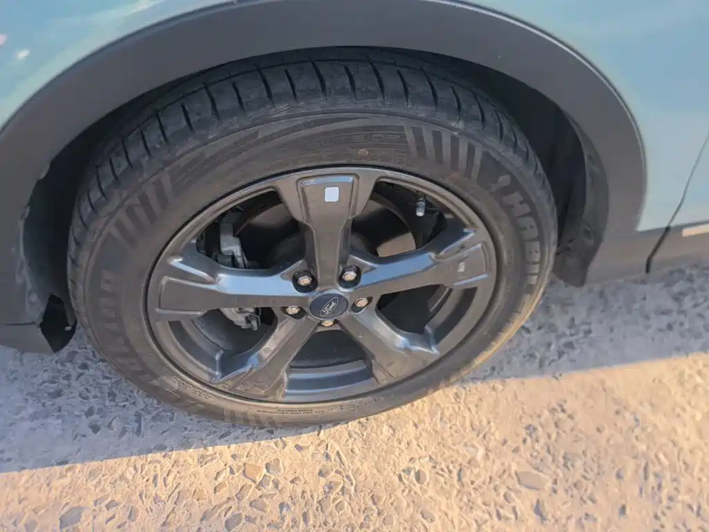 Ford Kuga — миниатюра 23
