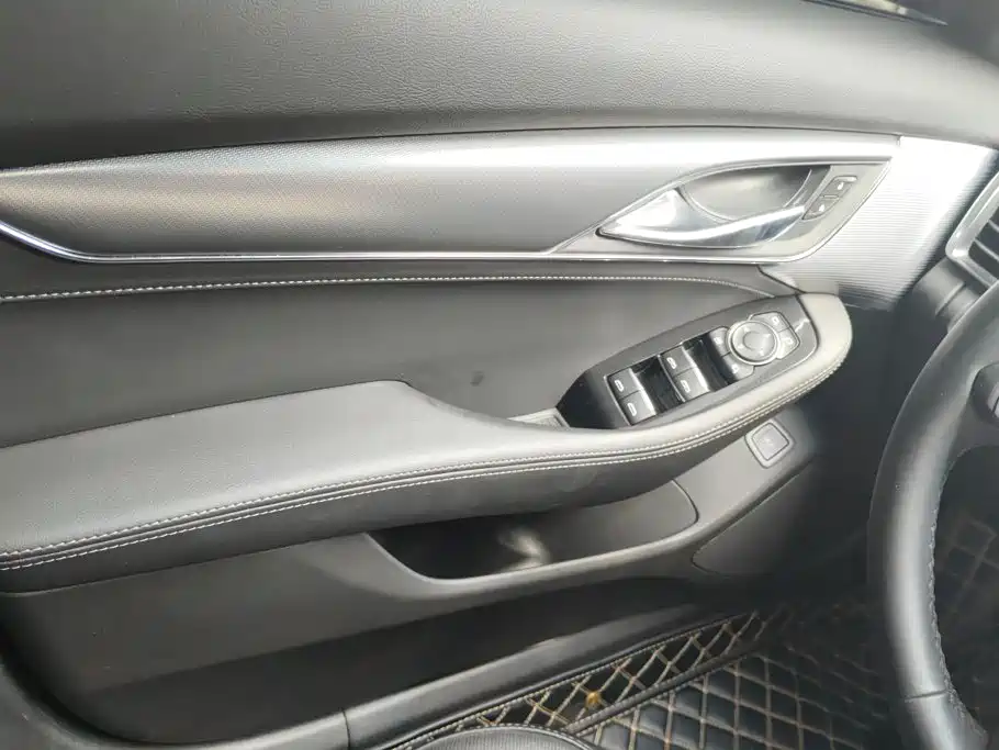 Cadillac CT5 — миниатюра 7