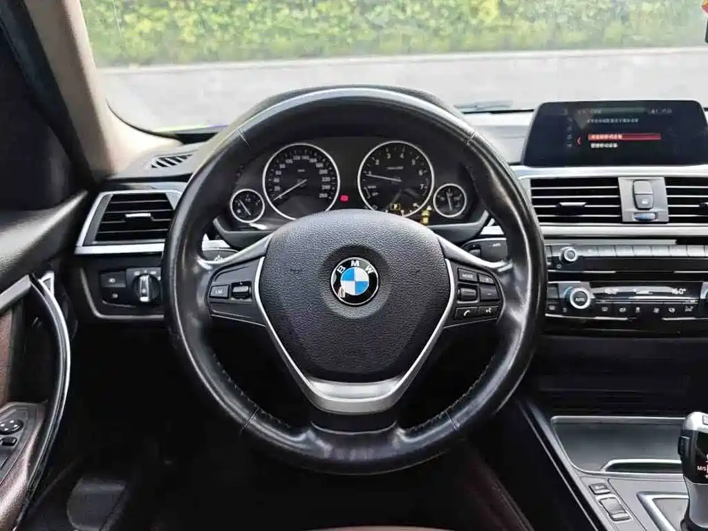 BMW 3 Series — миниатюра 14