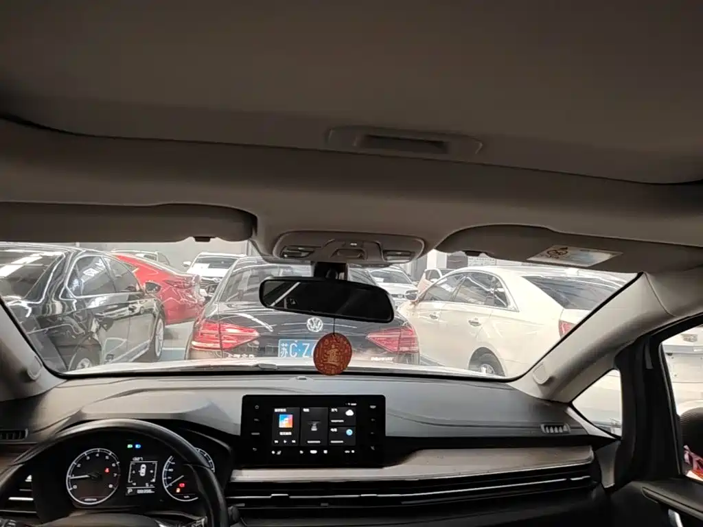 Geely Vision X3 — миниатюра 18