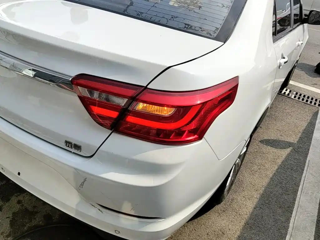 Geely Vision — миниатюра 8