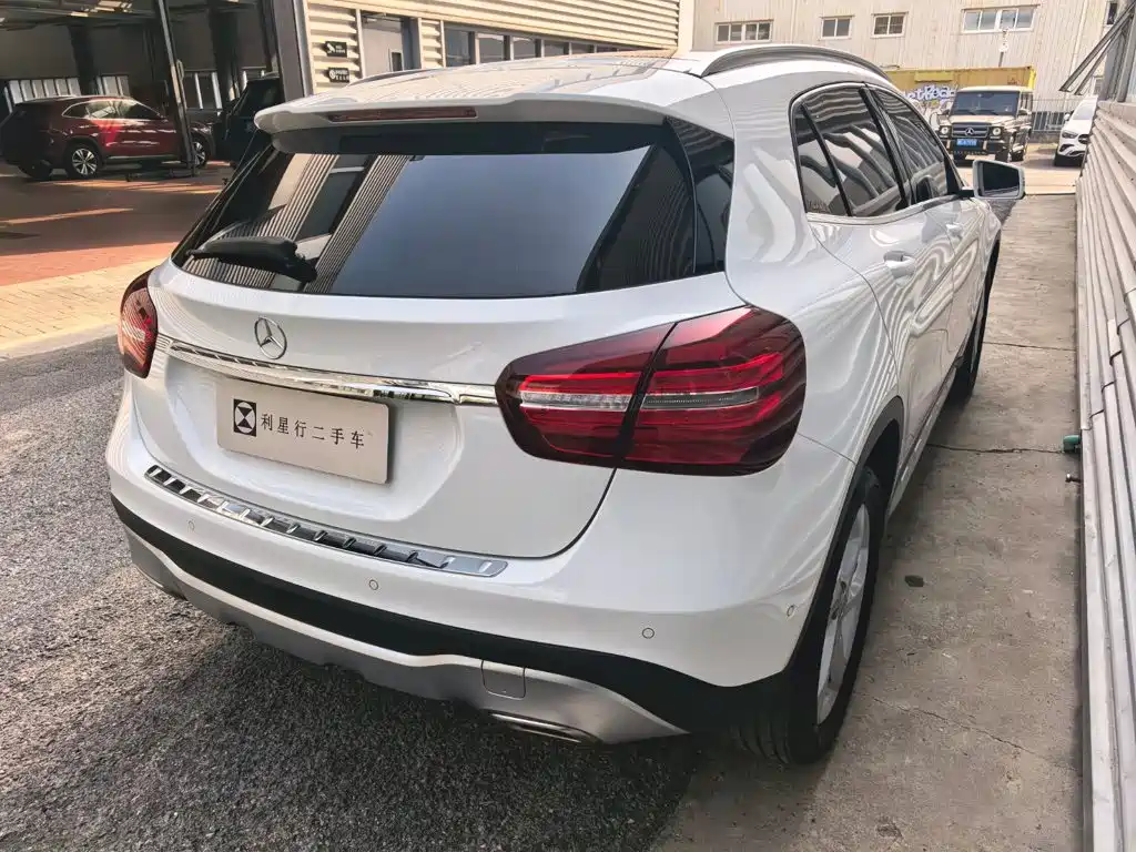 Mercedes-Benz GLA — миниатюра 5