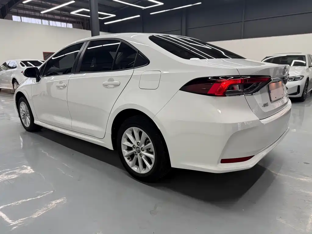 Toyota Corolla — миниатюра 4