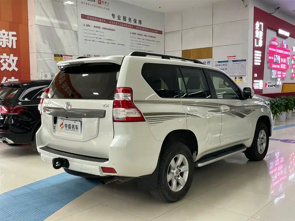 TOYOTA PRADO