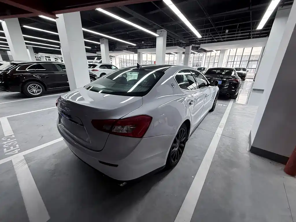 Maserati Ghibli — миниатюра 9
