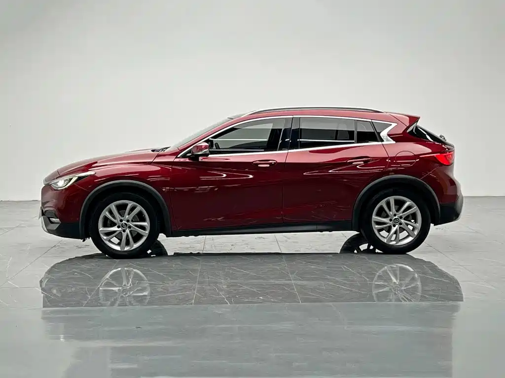 Infiniti QX30 — миниатюра 3