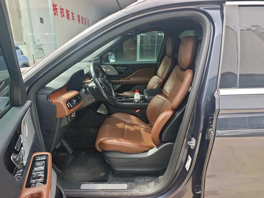 Lincoln Aviator — миниатюра 5