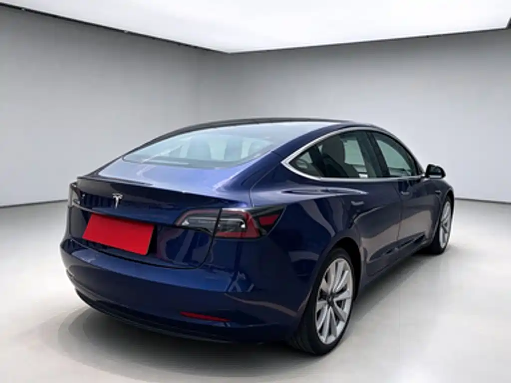 Tesla Model 3 — миниатюра 4
