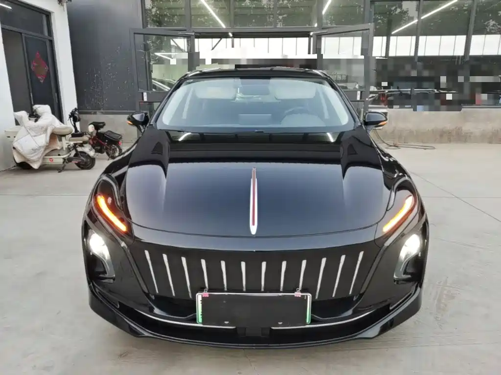 Hongqi Hongqi E-QM5 — миниатюра 3