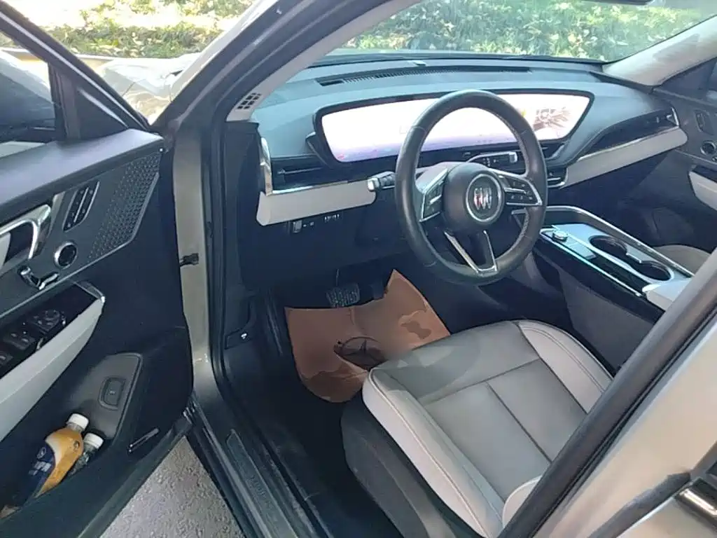 Buick E5 — миниатюра 16