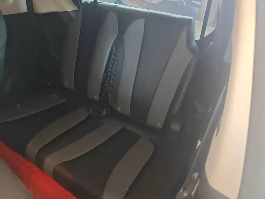 Roewe Clever — миниатюра 16
