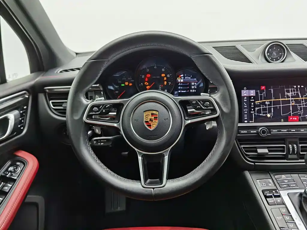 Porsche Macan — миниатюра 11